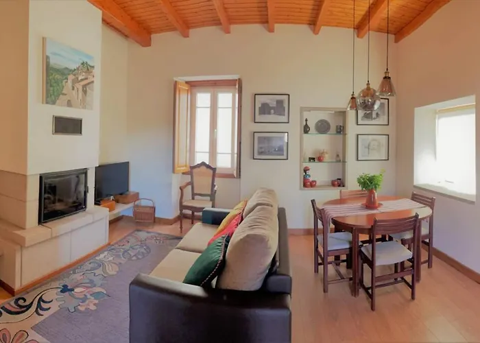 Casa De Sampaio - Castelo Mendo